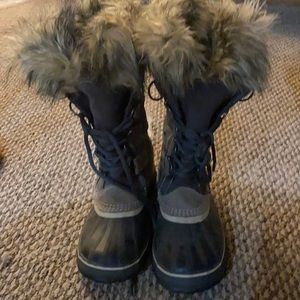 Sorel boots size 8